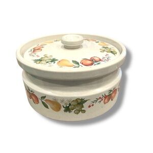 Wedgewood Quince 2 ½ Quart Round Casserole Dish with Lid